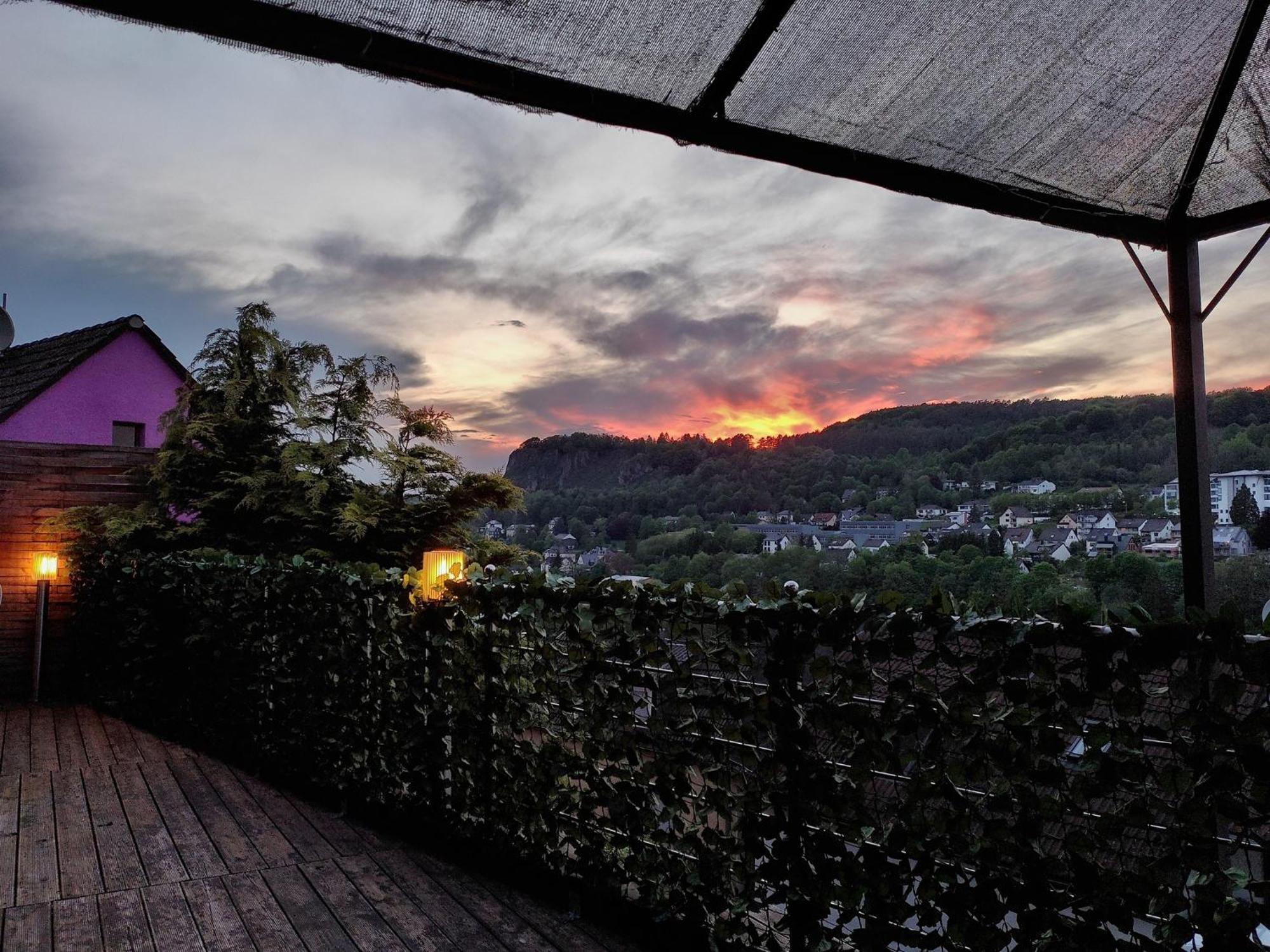 Ferienhaus Panorama Gerolstein mit Garten, Grill&Terrasse Exterior foto